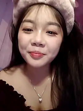 Baa-bee22 online show from May 3, 5:56 am