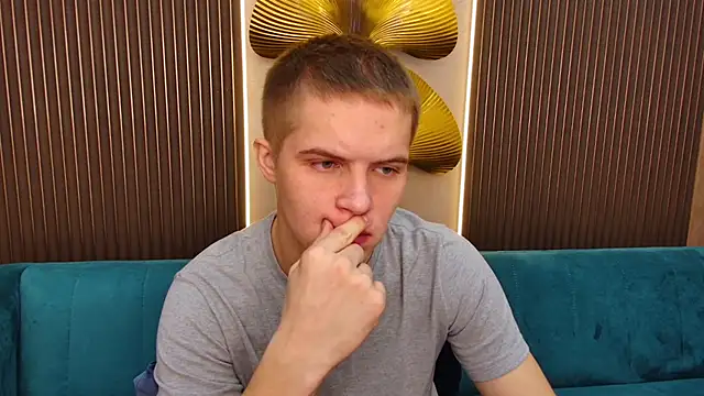 Piter Ward online show from November 30, 8:31 pm