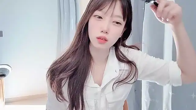 Snapshot of yuyayayu chatting on December 2, 2:34 am yuyayayu online show from December 2, 2:34 am