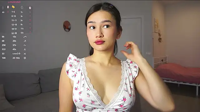 SoftLuna online show from March 13, 5:12 am