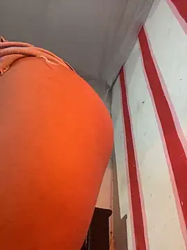 justcallmemargo online show from December 14, 1:45 am