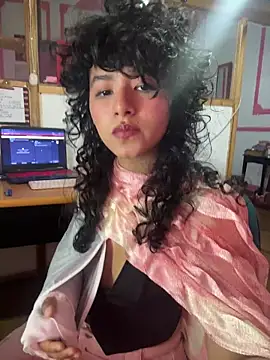 justcallmemargo online show from May 2, 1:44 am