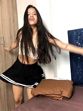 Snapshot of I-Am-Vilu chatting on December 2, 4:03 am I-Am-Vilu online show from December 2, 4:03 am