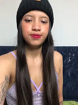 Snapshot of I-Am-Vilu chatting on December 21, 7:10 am I-Am-Vilu online show from December 21, 7:10 am