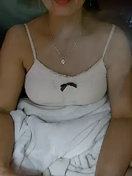 Snapshot of Lianlian68 chatting on November 17, 7:12 am Lianlian68 online show from November 17, 7:12 am