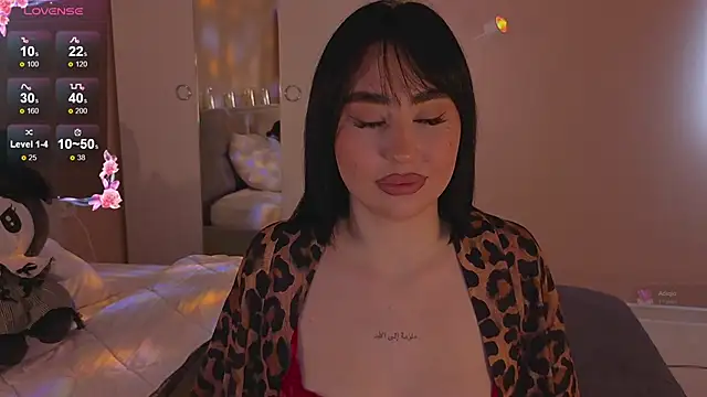 Lia May online show from November 24, 2:55 am