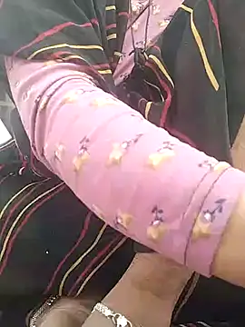 Snapshot of Sonam44 chatting on November 26, 3:28 am Sonam44 online show from November 26, 3:28 am