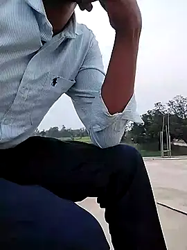 Snapshot of itsme_chappie chatting on February 22, 12:29 pm itsme chappie online show from February 22, 12:29 pm