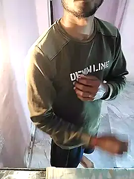 Snapshot of itsme_chappie chatting on February 12, 3:01 pm itsme chappie online show from February 12, 3:01 pm