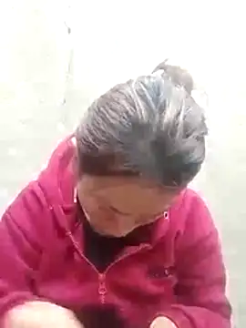 yu-zhen online show from December 18, 8:19 am