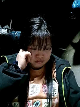 Snapshot of Ava-120 chatting on February 4, 1:39 pm Ava-120 online show from February 4, 1:39 pm