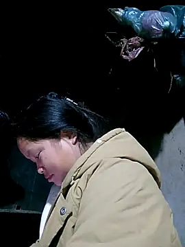 Ava-120 online show from November 30, 1:01 pm