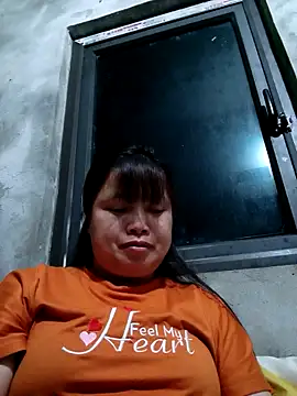 Snapshot of Ava-120 chatting on February 9, 1:20 pm Ava-120 online show from February 9, 1:20 pm