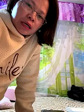 Yes-Baby-A online show from December 15, 11:38 am