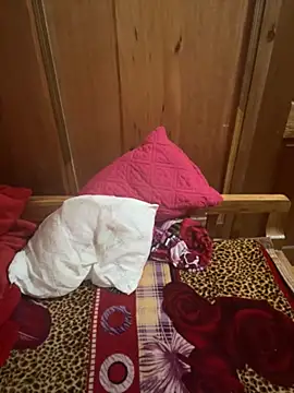 Snapshot of Hot-Today chatting on December 4, 1:43 pm Hot-Today online show from December 4, 1:43 pm