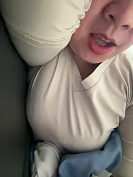 Snapshot of Hot-Today chatting on February 5, 12:34 pm Hot-Today online show from February 5, 12:34 pm