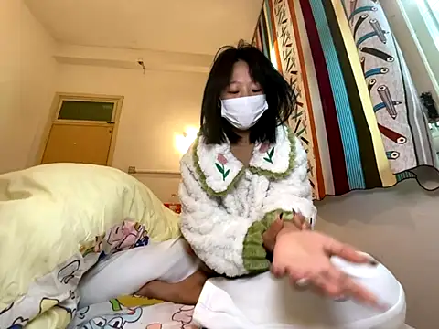 Snapshot of Rosy100 chatting on November 20, 7:31 am Rosy100 online show from November 20, 7:31 am