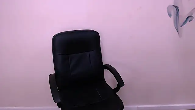 Snapshot of MillaTems_ chatting on December 16, 7:45 am MillaTems online show from December 16, 7:45 am