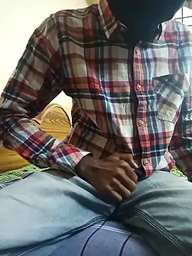 Snapshot of Shadow_Guy chatting on November 29, 5:07 am Shadow Guy online show from November 29, 5:07 am