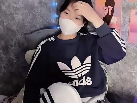 Snapshot of Hellen2999 chatting on November 30, 4:19 pm Hellen2999 online show from November 30, 4:19 pm