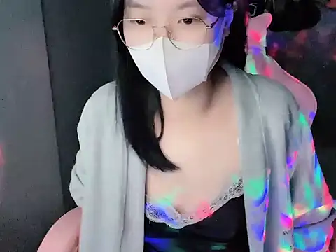 Snapshot of Hellen2999 chatting on November 18, 5:22 am Hellen2999 online show from November 18, 5:22 am