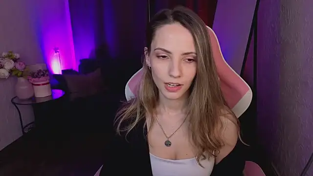 amelia meili online show from April 2, 1:29 pm