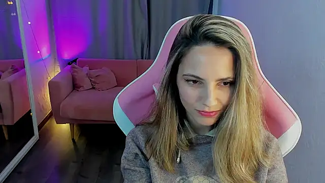 amelia meili online show from November 21, 1:21 pm