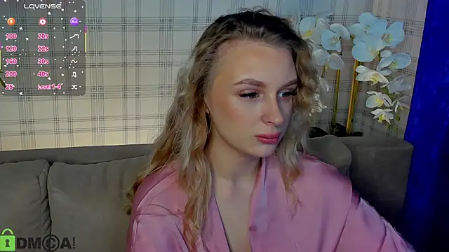 KiraRuiz online show from February 27, 1:17 am