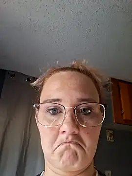 bridald1993 online show from November 17, 8:13 pm