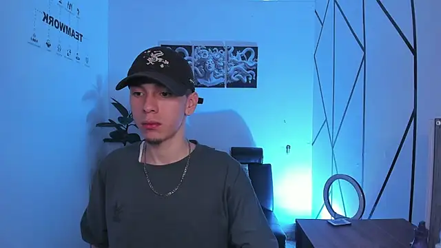 James Adams 01 online show from November 25, 3:23 pm