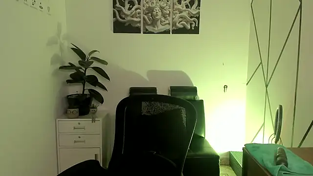 James Adams 01 online show from November 27, 12:49 pm