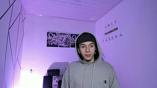 James Adams 01 online show from December 17, 11:48 am