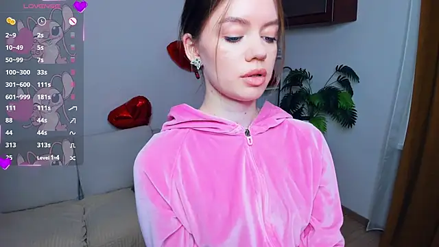 AngelesBenitz online show from February 14, 7:41 am