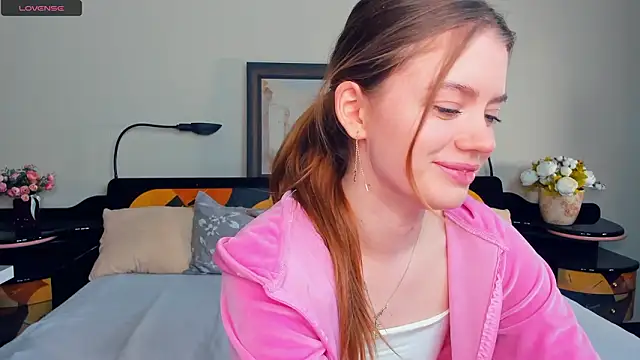 AngelesBenitz online show from March 27, 8:37 am