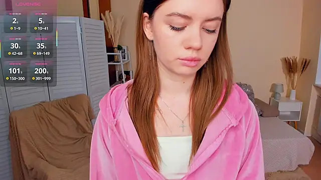 AngelesBenitz online show from April 1, 7:10 am