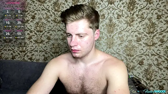 Maxhornyblondieman online show from May 25, 9:02 pm