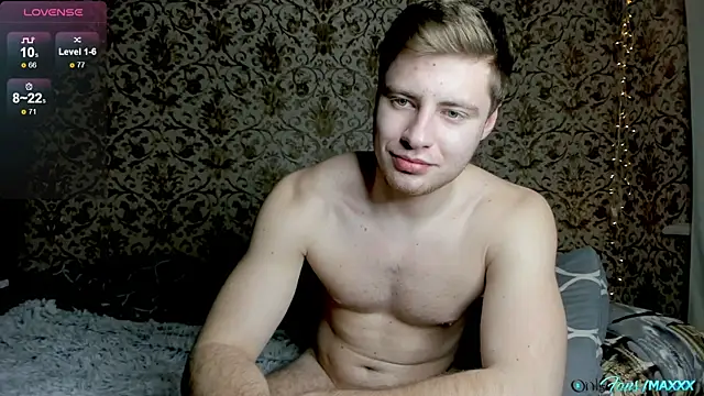 Maxhornyblondieman online show from December 16, 10:36 pm