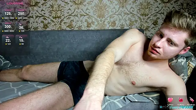 Maxhornyblondieman online show from April 17, 6:22 pm