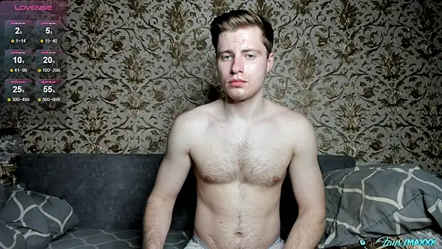 Maxhornyblondieman online show from May 4, 5:27 pm