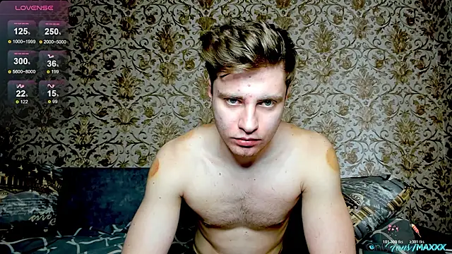 Maxhornyblondieman online show from March 19, 9:09 am