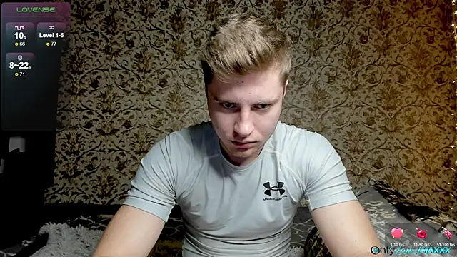 Maxhornyblondieman online show from December 3, 2:16 pm