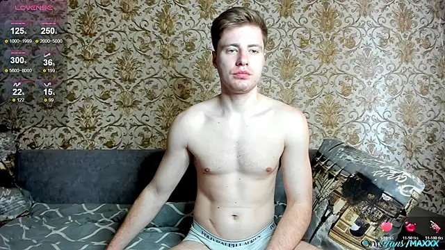 Maxhornyblondieman online show from March 7, 11:16 am