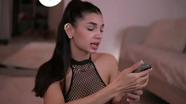 LuvCaprice online show from March 13, 5:29 pm