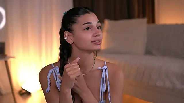 Snapshot of LuvCaprice chatting on June 19, 2:45 pm LuvCaprice online show from June 19, 2:45 pm