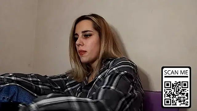 Snapshot of HotMusex chatting on December 5, 12:26 pm HotMusex online show from December 5, 12:26 pm