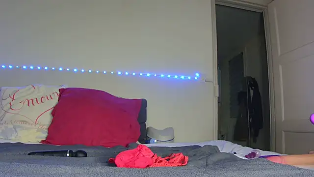 Tini squirt online show from November 26, 9:37 pm