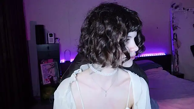 Ebfaafret online show from November 18, 3:43 am