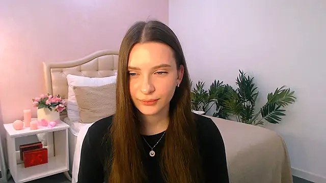 charming berry online show from November 18, 10:07 am