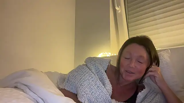 AnnaSophiaX online show from December 2, 12:11 am