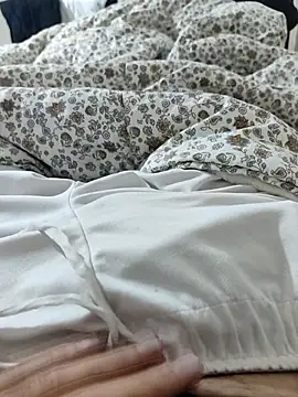 Snapshot of berkkderlerr chatting on November 17, 4:00 pm berkkderlerr online show from November 17, 4:00 pm